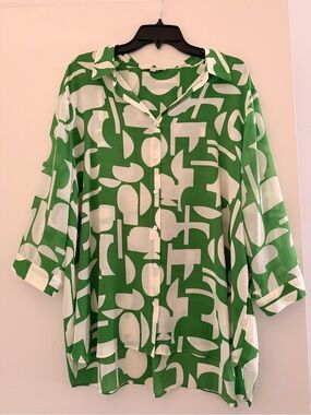 Rose & Olive Green and White Geometric Button-Up Blouse size 2X